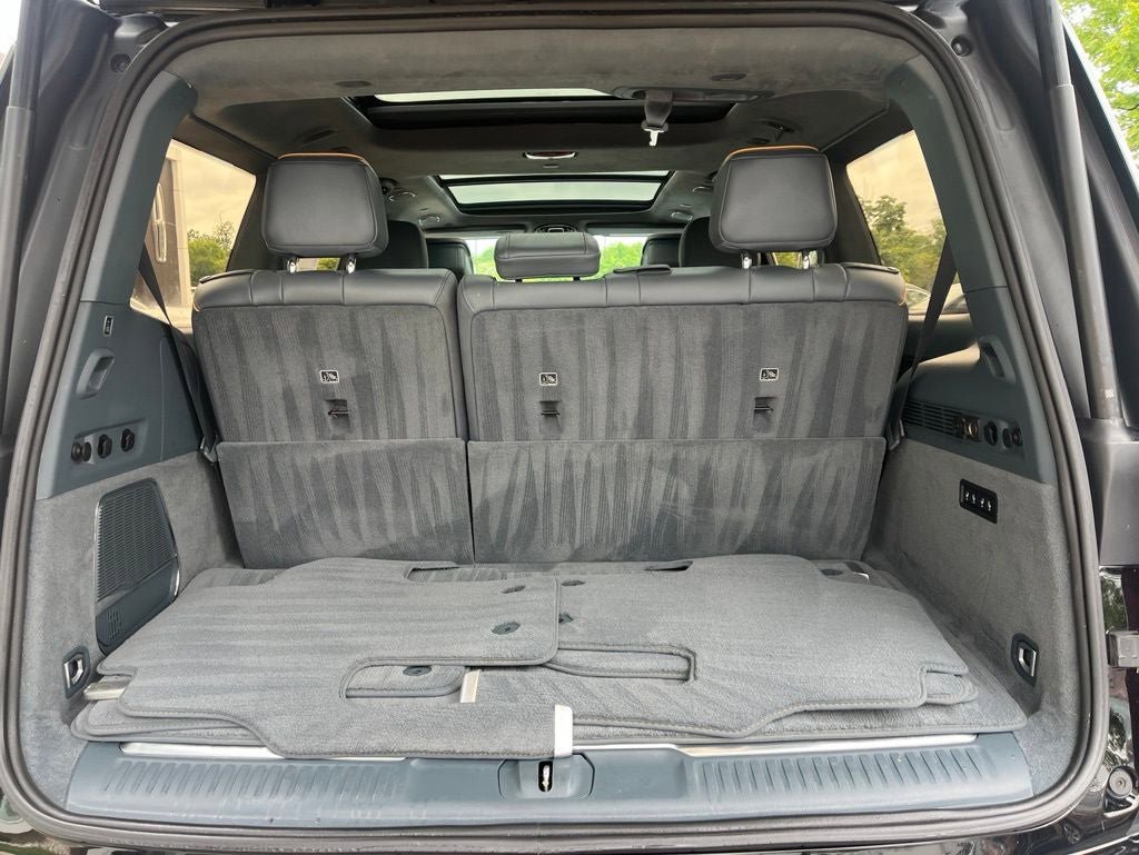 Used 2022 Jeep Grand Wagoneer Series III AWD/4WD image 12