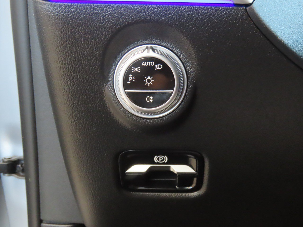 Used 2023 Mercedes-Benz C 300 Sedan image 24