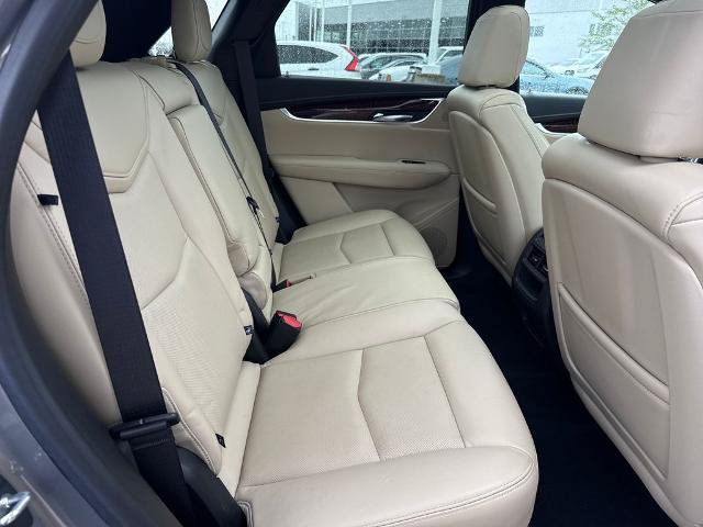 Used 2018 Cadillac XT5 Luxury w/ Driver Awareness Package AWD/4WD image 9
