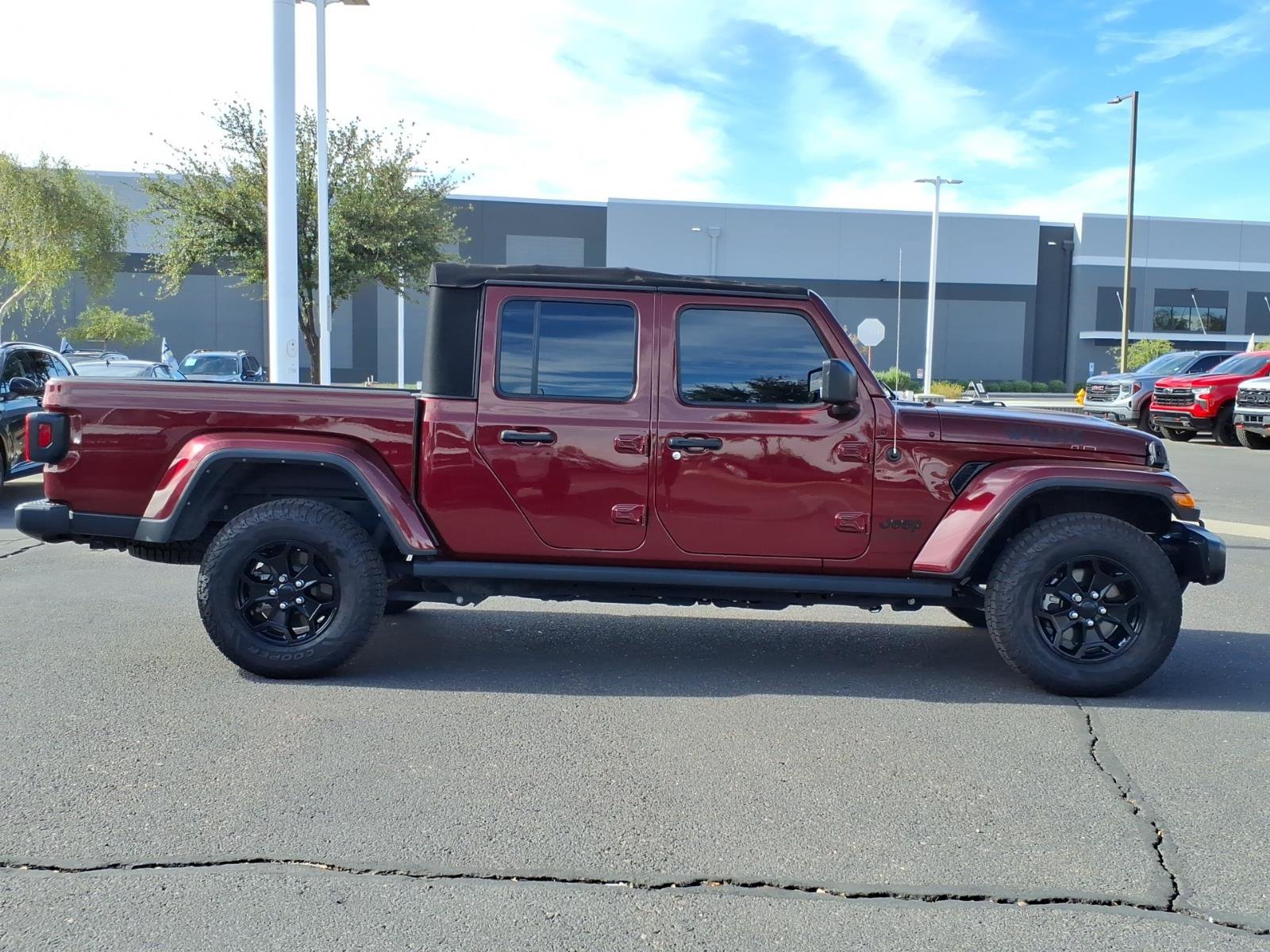 Used 2022 Jeep Gladiator Sport AWD/4WD image 6