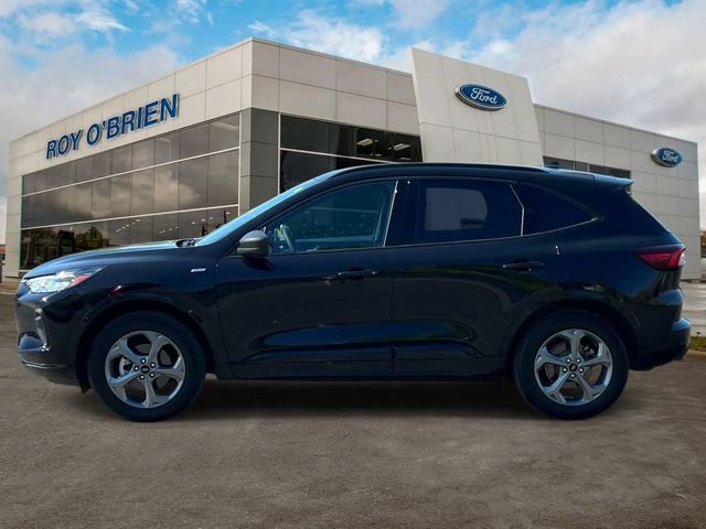 Certified 2023 Ford Escape ST-Line AWD/4WD image 2