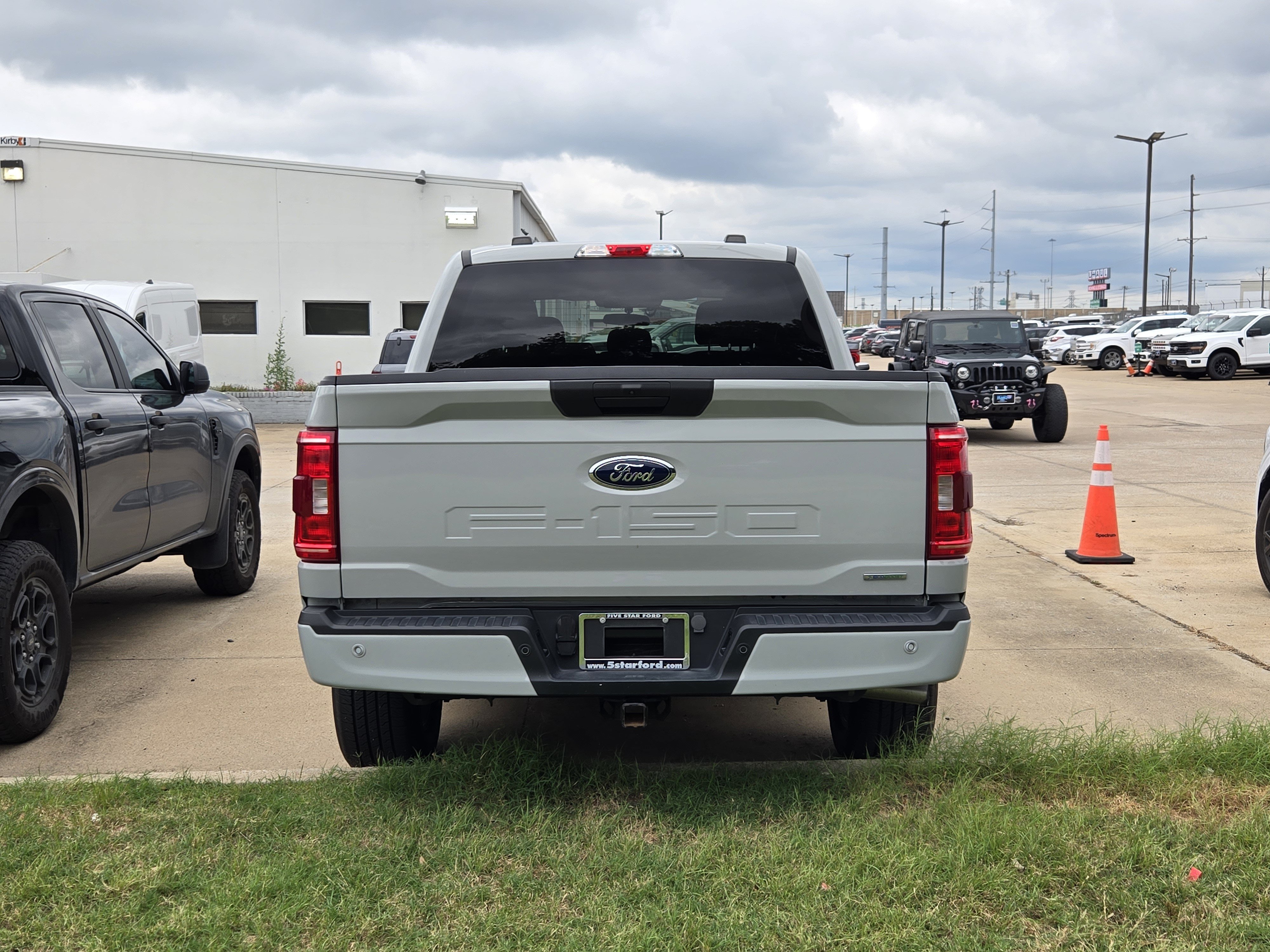 Certified 2023 Ford F150 XL w/ STX Appearance Package RWD image 5