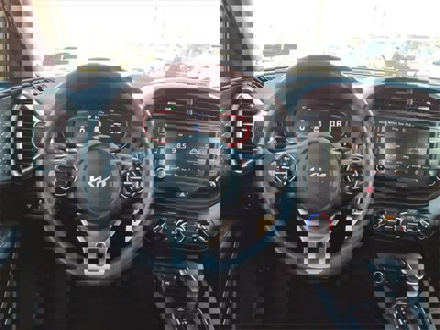 Used 2023 Kia Soul LX w/ LX Technology Package image 14