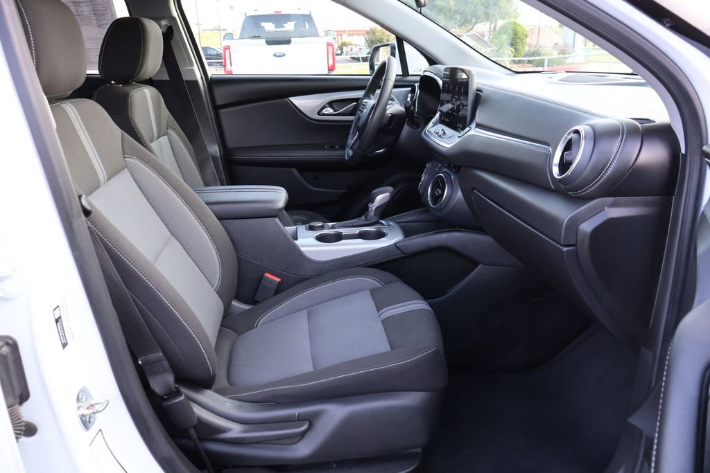 Used 2025 Chevrolet Blazer LT AWD/4WD image 21