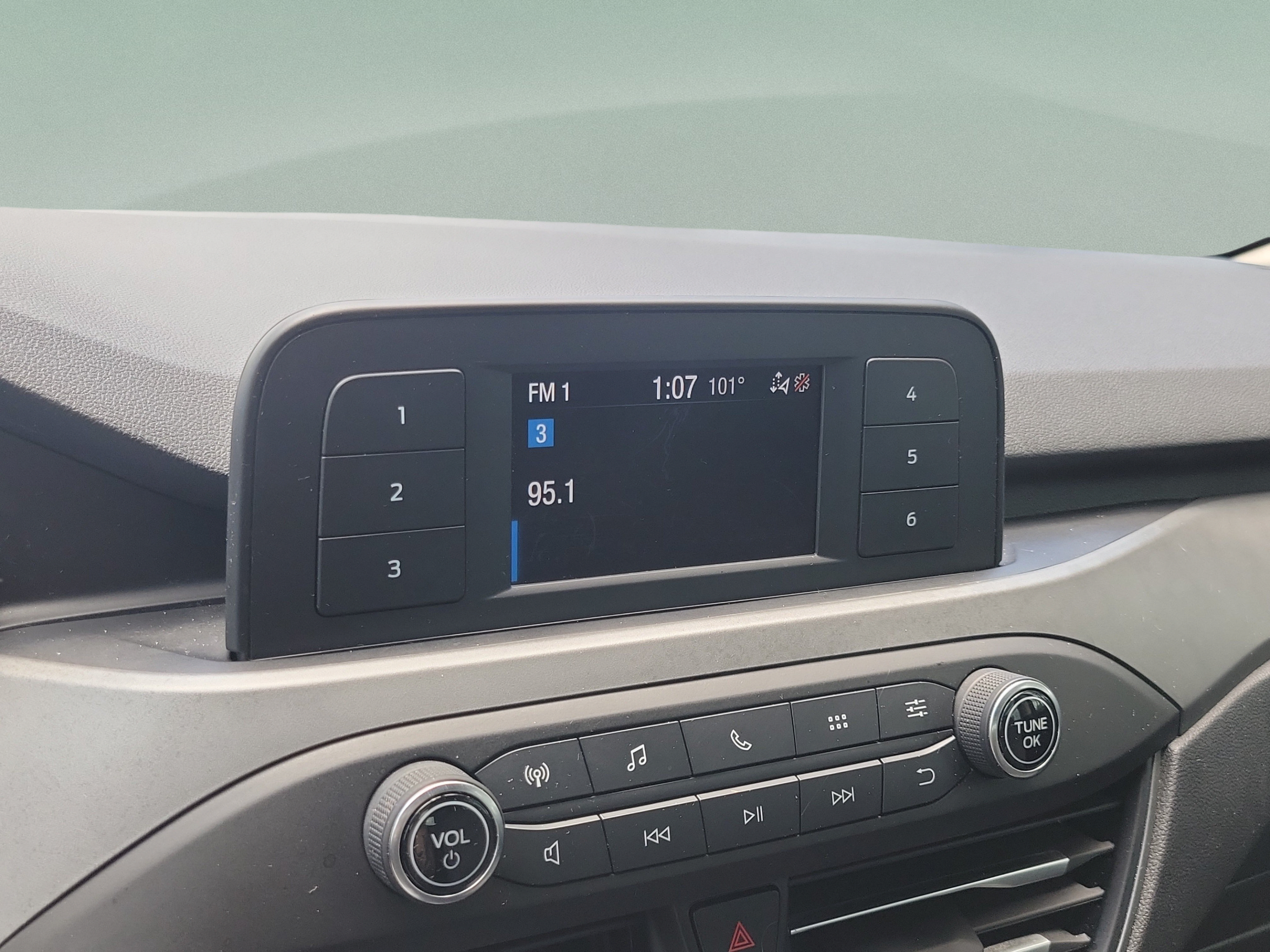 Certified 2020 Ford Escape S FWD image 28