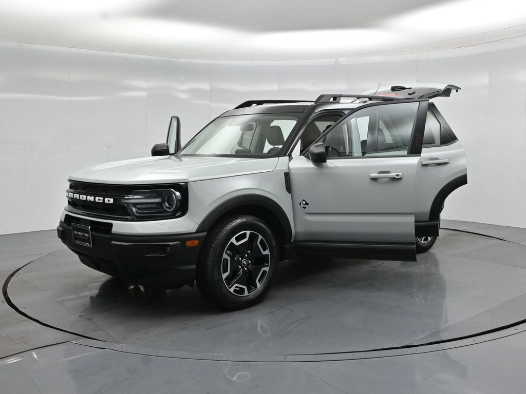 Certified 2022 Ford Bronco Sport Outer Banks w/ Tech Package AWD/4WD image 34