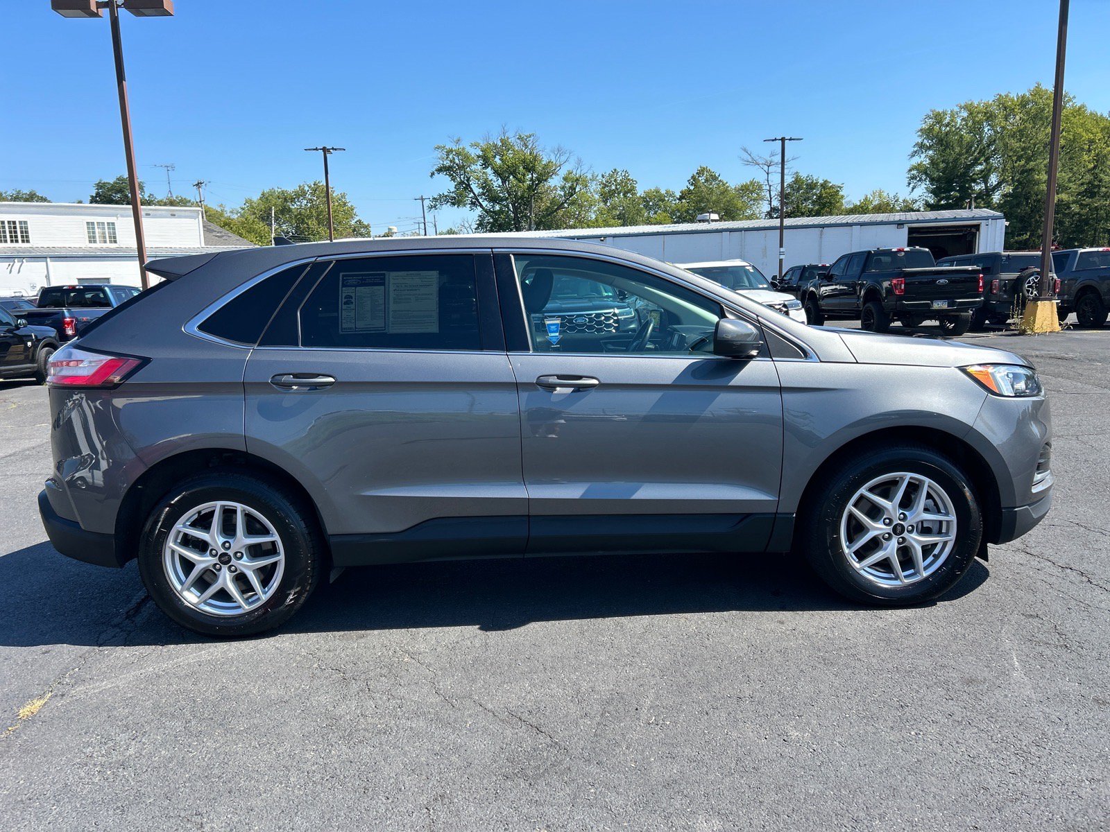 Certified 2024 Ford Edge SEL AWD/4WD image 16