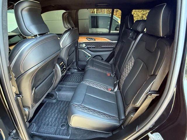 Used 2022 Jeep Grand Cherokee Summit AWD/4WD image 13