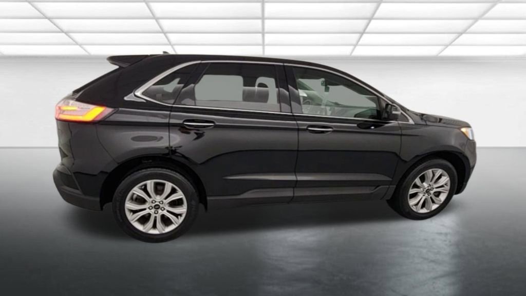 Certified 2024 Ford Edge Titanium image 8