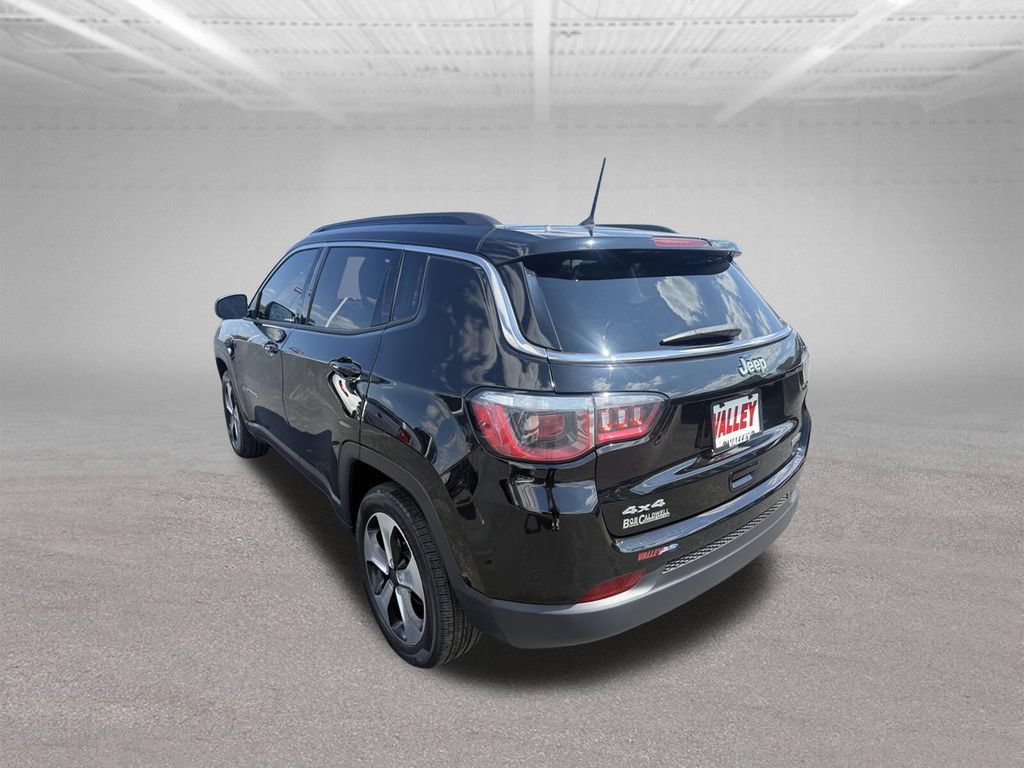 Used 2018 Jeep Compass Latitude AWD/4WD image 9