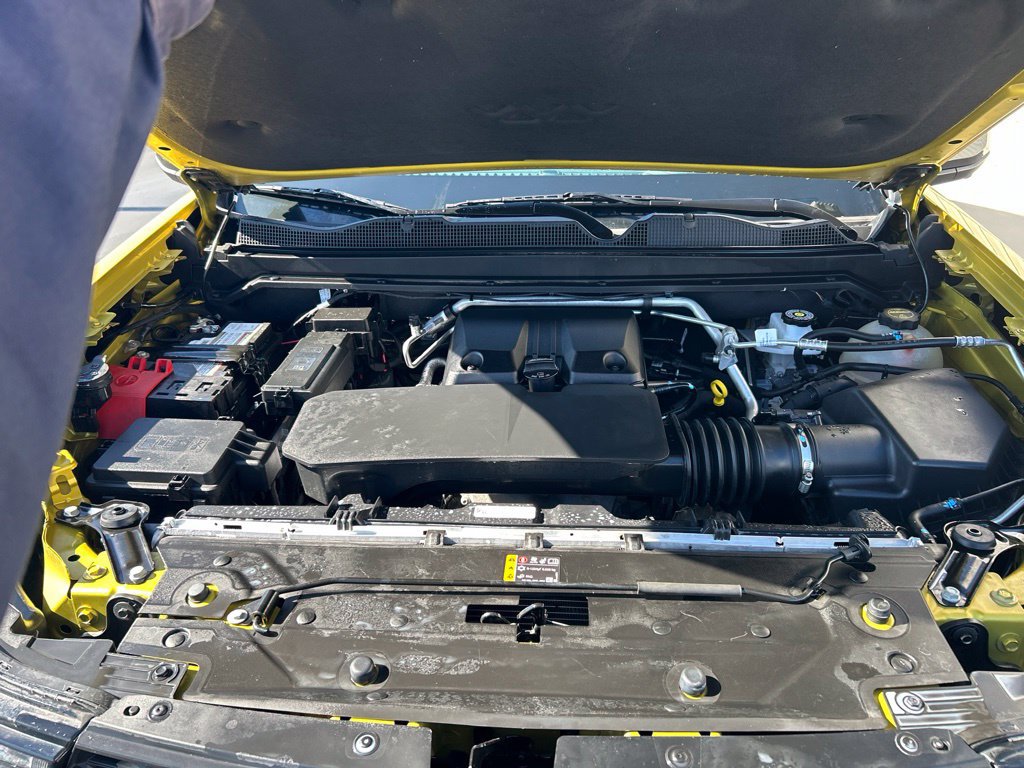 Used 2024 Chevrolet Colorado ZR2 w/ ZR2 Convenience Package III AWD/4WD image 29