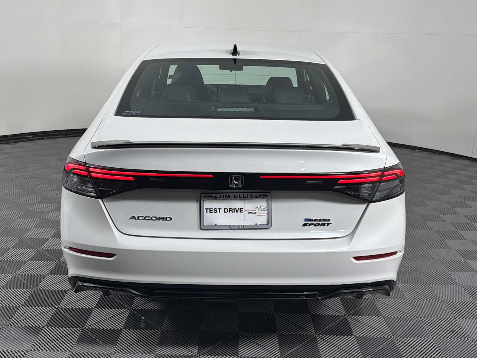 Used 2024 Honda Accord Sport image 10