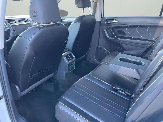 Used 2023 Volkswagen Tiguan SE AWD/4WD image 16