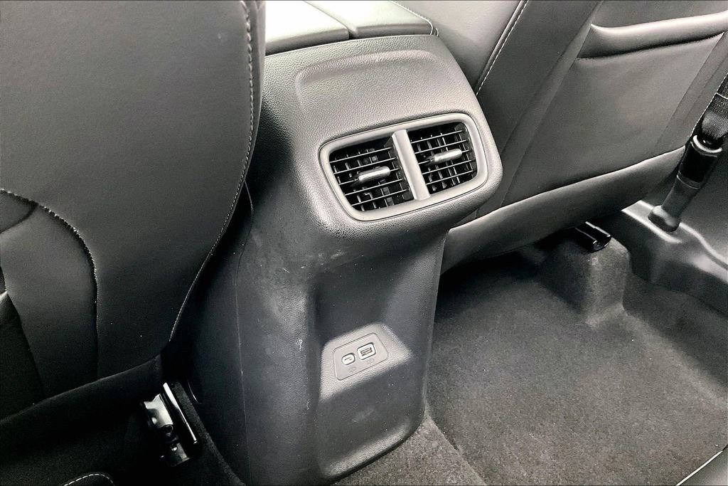 Used 2023 Buick Envision Preferred AWD/4WD image 33