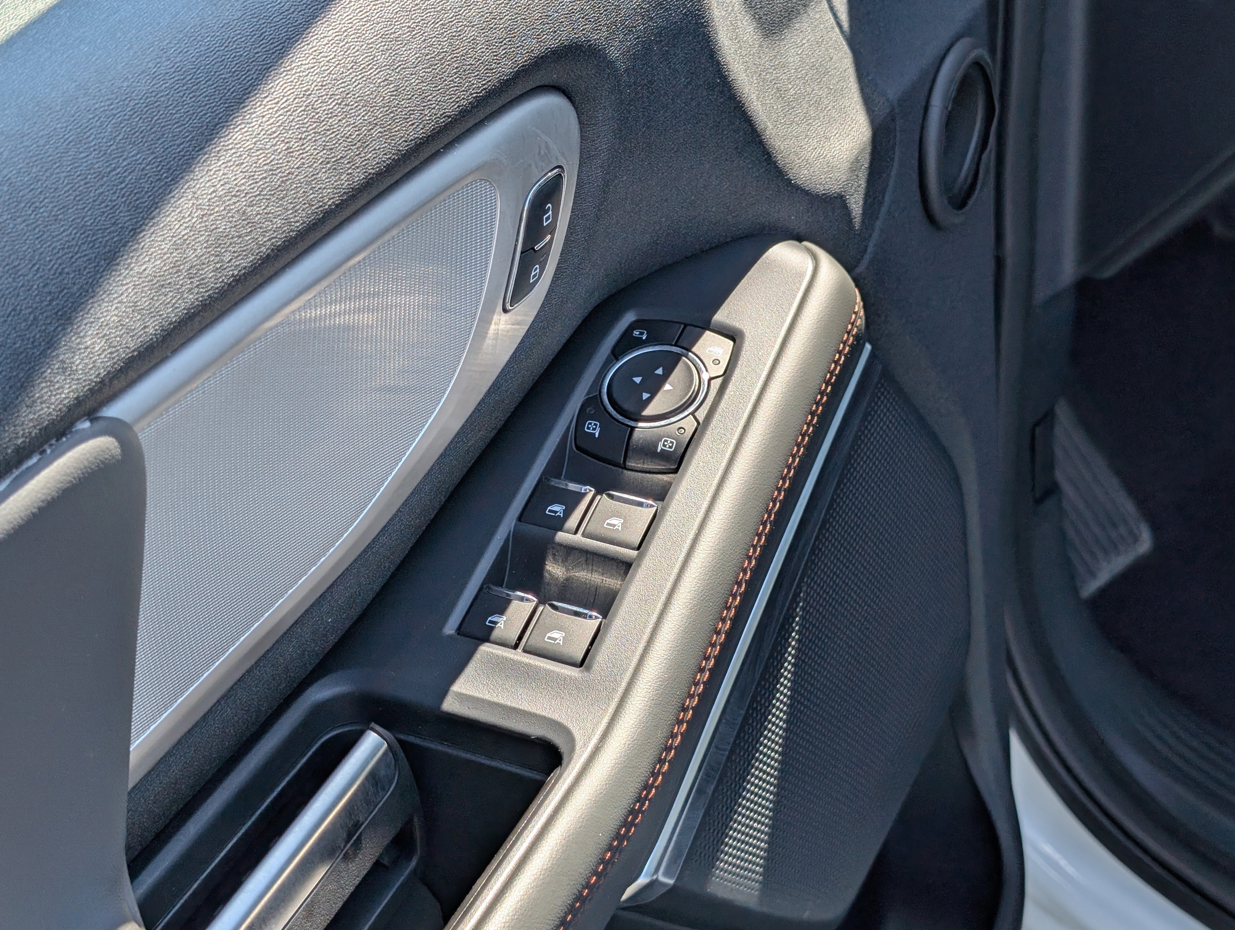 Certified 2025 Ford Expedition Active image 21