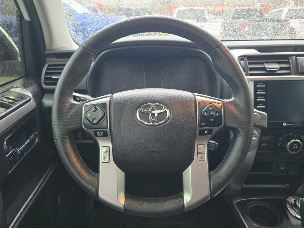 Used 2022 Toyota 4Runner SR5 Premium image 11