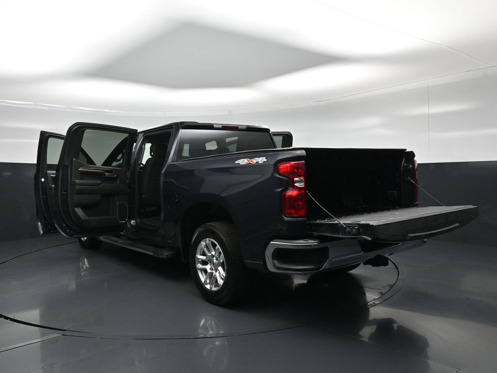 Used 2023 Chevrolet Silverado 1500 LT AWD/4WD image 30