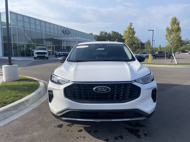 Certified 2024 Ford Escape Active AWD/4WD image 8