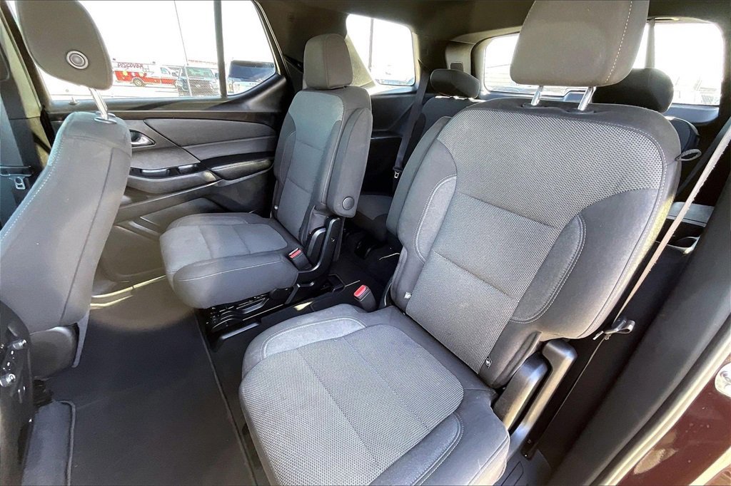 Used 2023 Chevrolet Traverse LT image 19