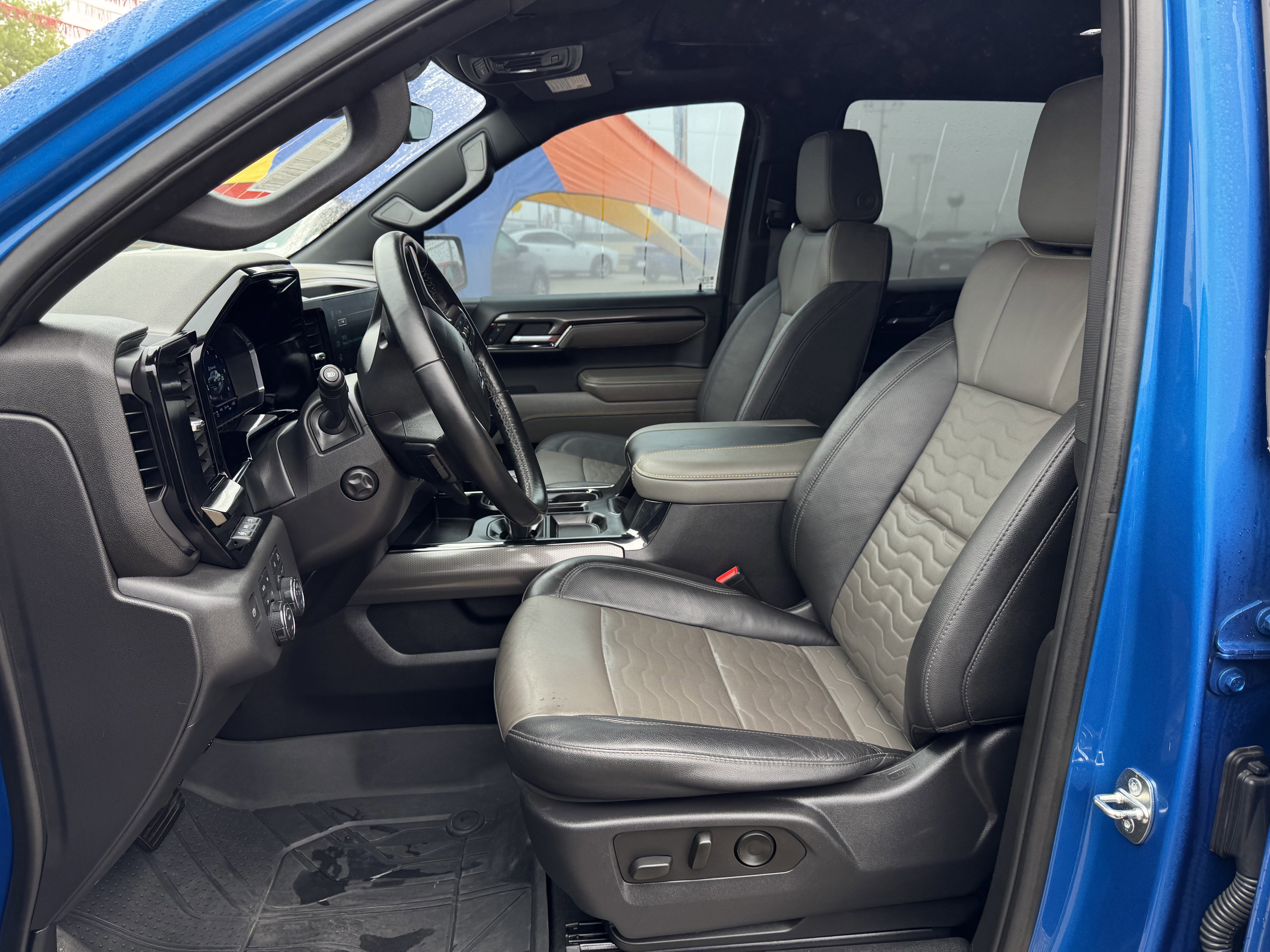 Used 2023 Chevrolet Silverado 1500 ZR2 w/ Technology Package image 17