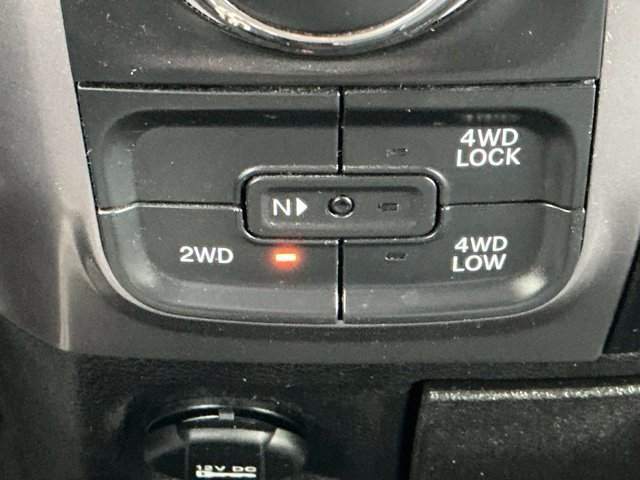 Used 2022 RAM 1500 Classic SLT w/ Electronics Group AWD/4WD image 32