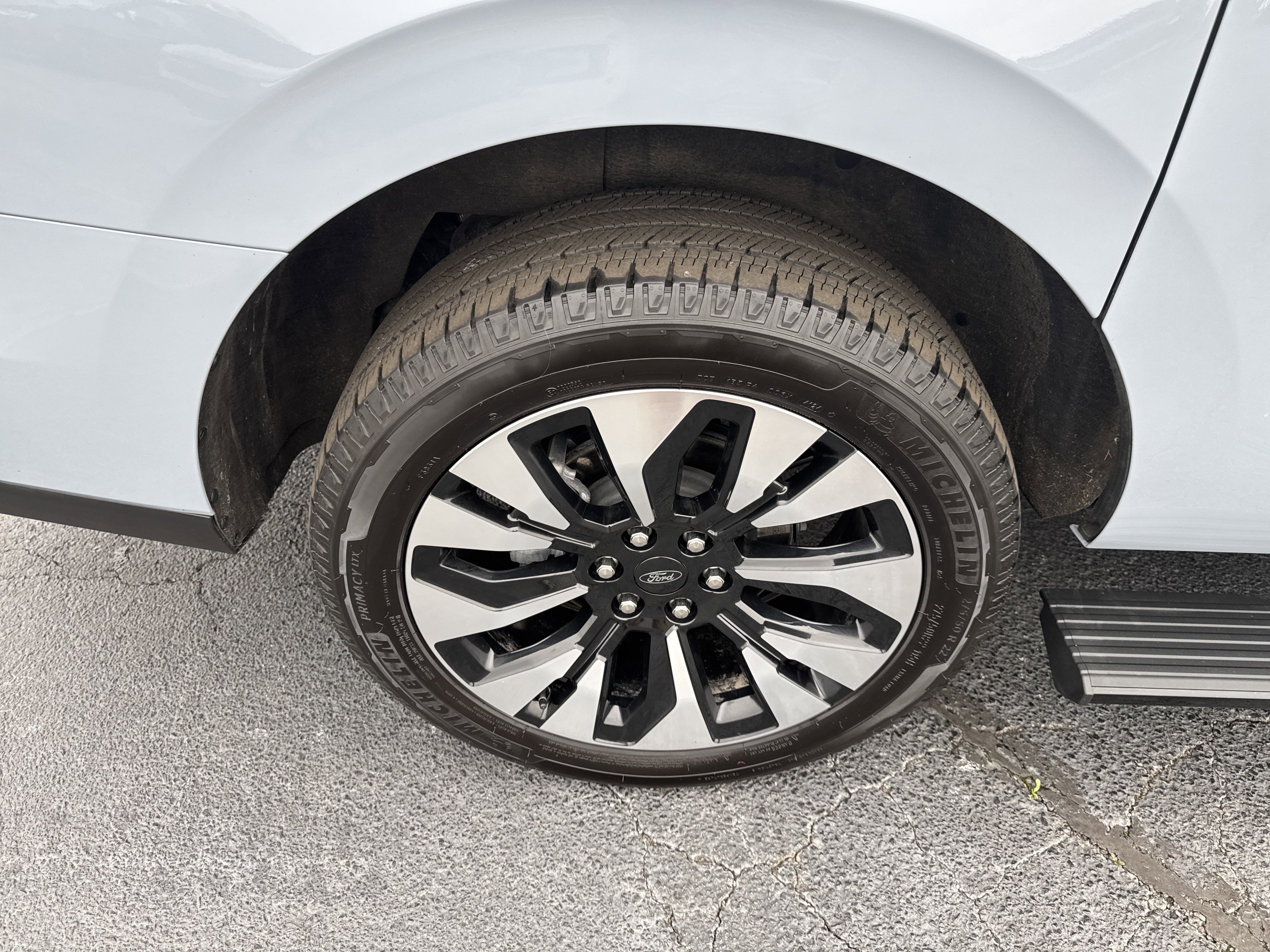 Certified 2025 Ford Expedition Max Platinum w/ Driver's Package image 17