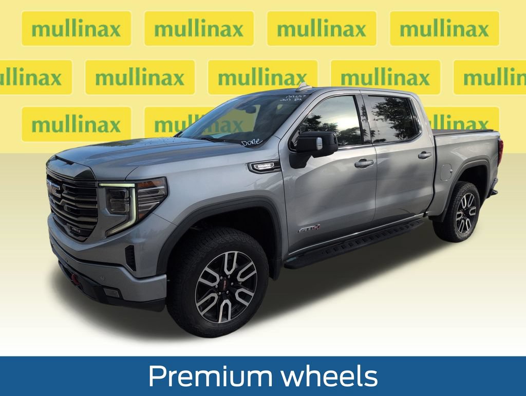 Used 2023 GMC Sierra 1500 AT4 w/ AT4 Premium Package AWD/4WD image 14