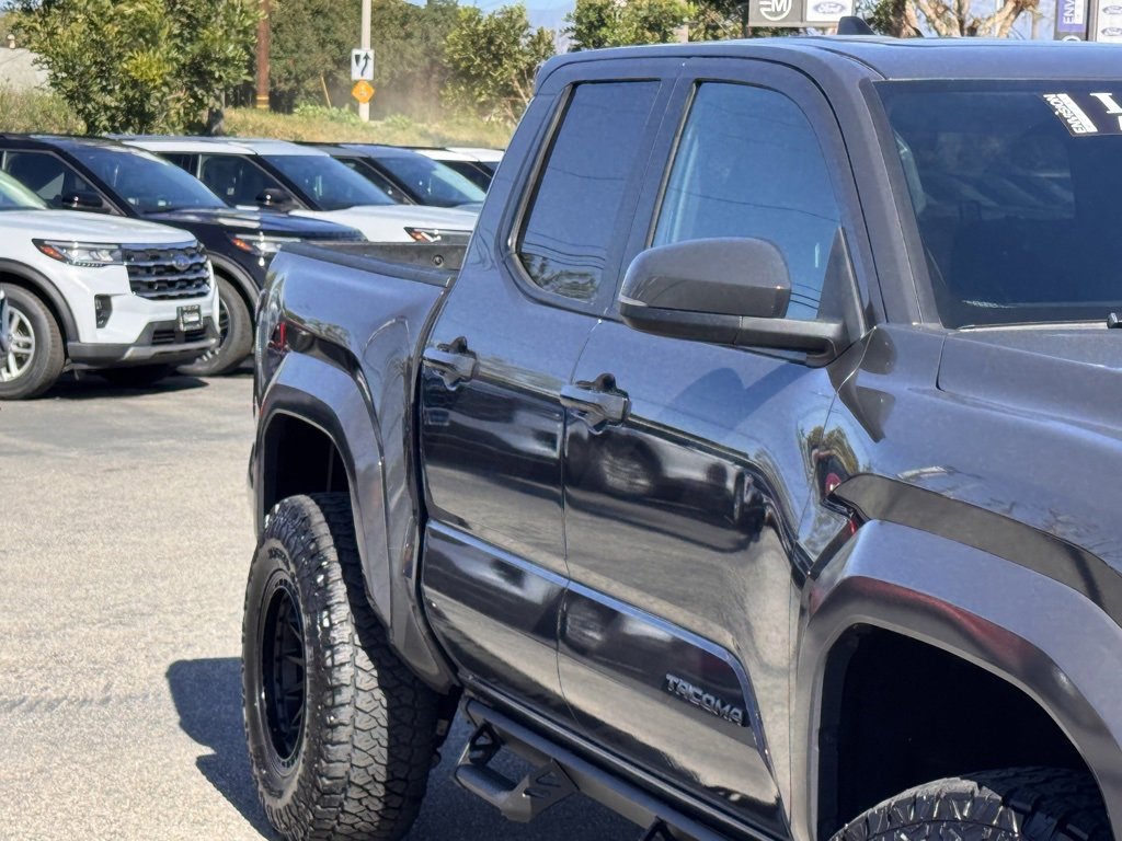 Used 2025 Toyota Tacoma TRD Sport image 5