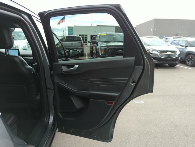 Certified 2025 Ford Escape ST-Line AWD/4WD image 16