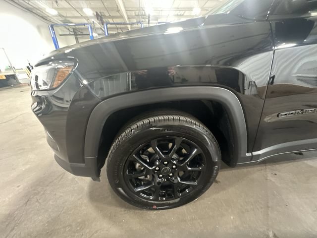 Used 2026 Jeep Compass Latitude AWD/4WD image 23