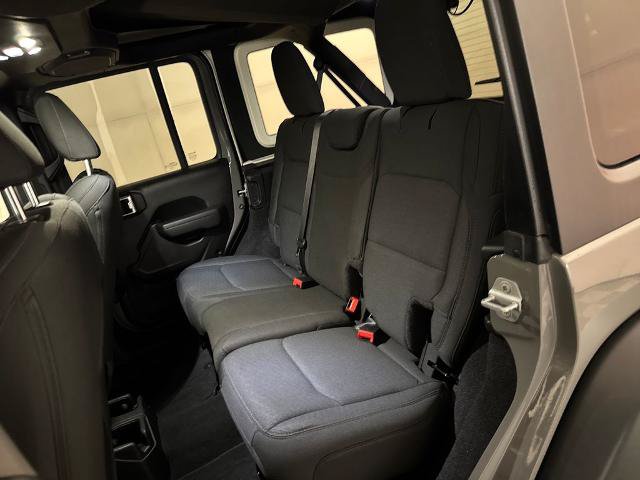 Used 2022 Jeep Wrangler Unlimited Sport AWD/4WD image 31