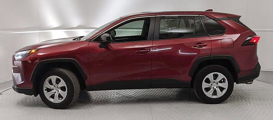 Used 2024 Toyota RAV4 LE image 2