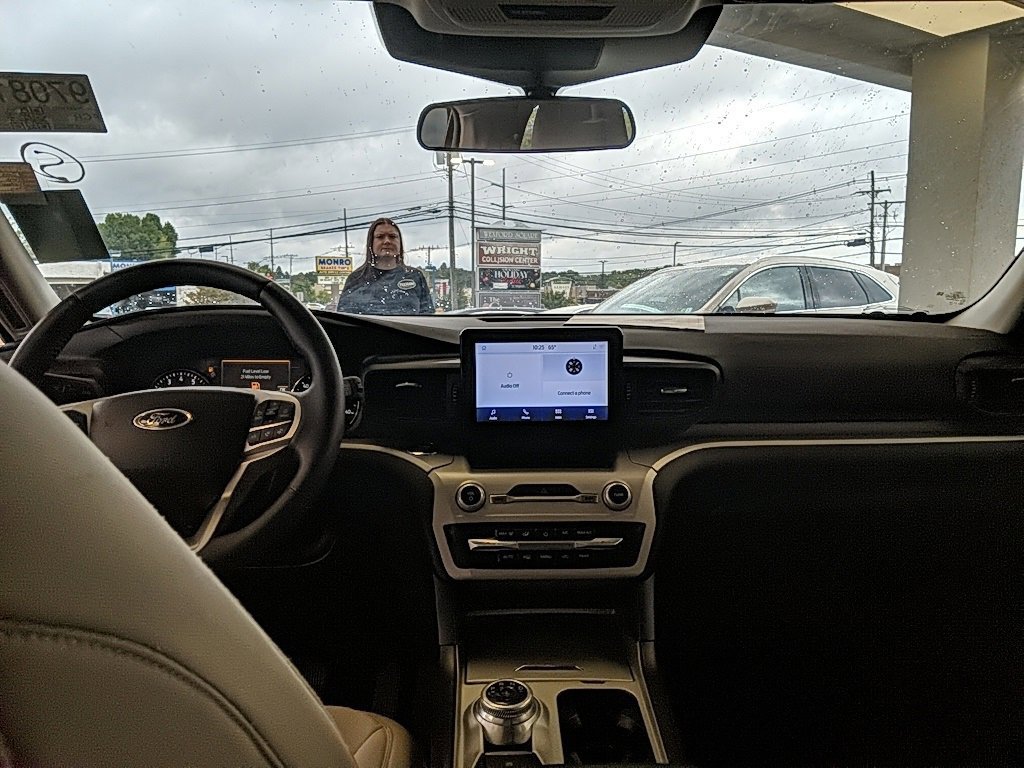 Certified 2023 Ford Explorer XLT image 12