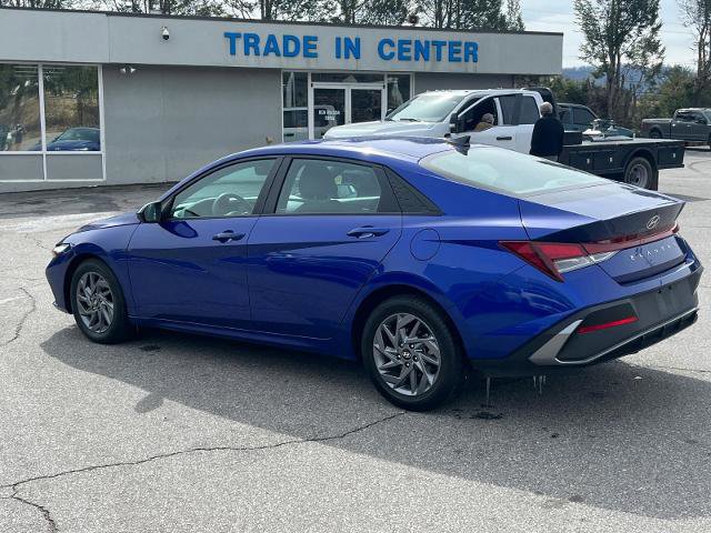 Used 2024 Hyundai Elantra SEL image 4