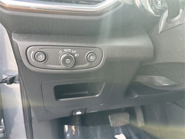 Used 2022 Chevrolet TrailBlazer ACTIV w/ Sun and Liftgate Package image 29