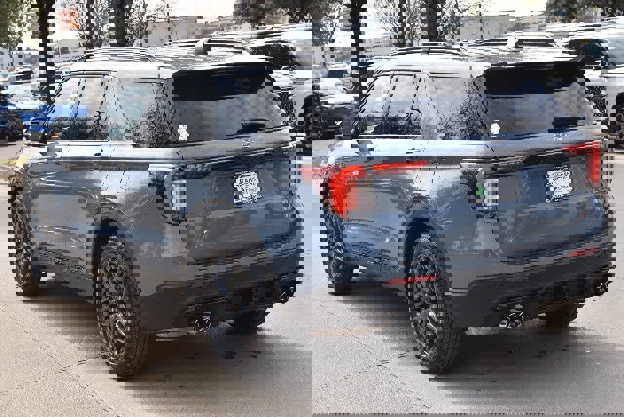 Certified 2025 Ford Explorer ST image 10