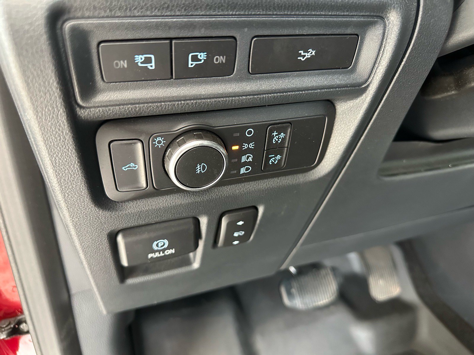 Certified 2022 Ford F150 Lariat w/ Trailer Tow Package AWD/4WD image 30