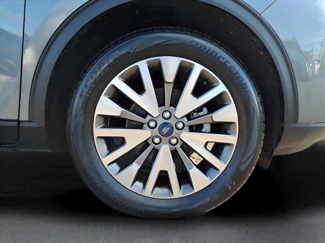 Certified 2022 Ford Escape Titanium w/ Class II Trailer Tow Package AWD/4WD image 11