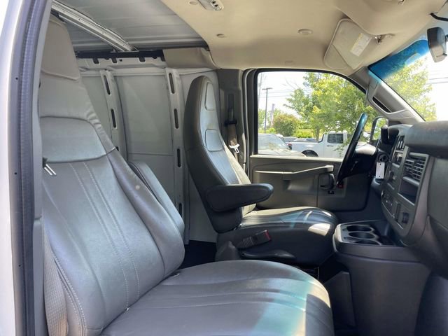 Used 2021 Chevrolet Express 2500 w/ Driver Convenience Package RWD image 17
