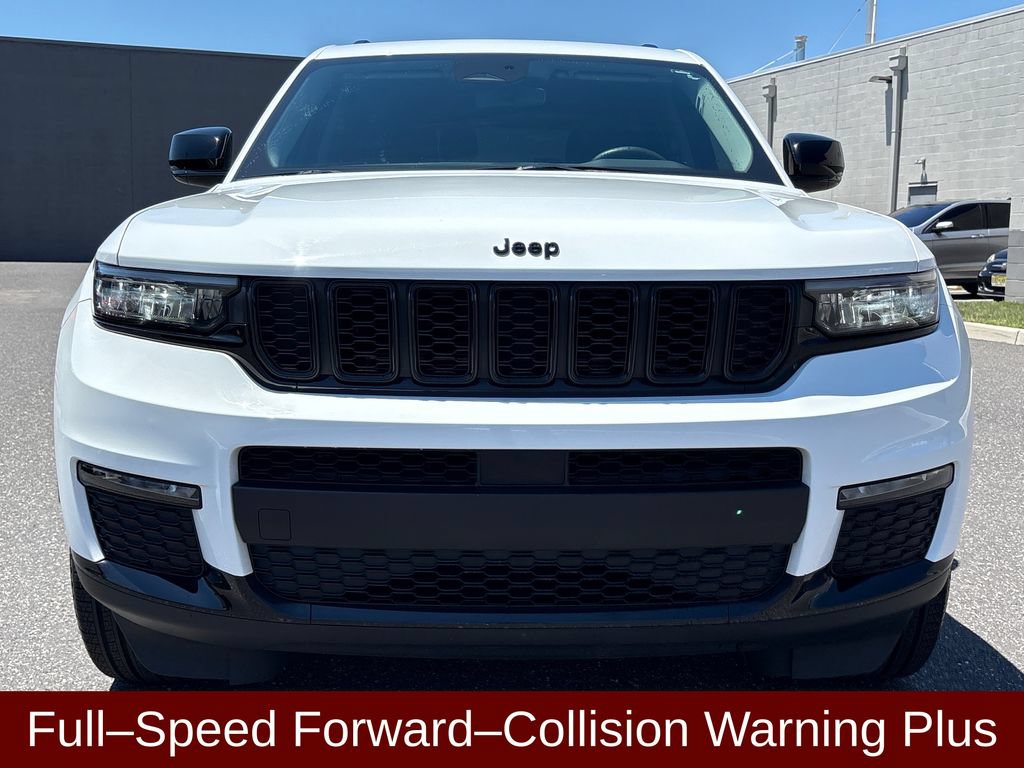 Used 2023 Jeep Grand Cherokee L Limited w/ Black Appearance Package AWD/4WD image 2