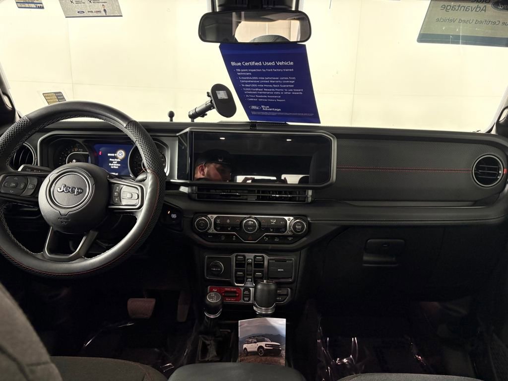 Used 2025 Jeep Gladiator Rubicon w/ Safety Group image 27