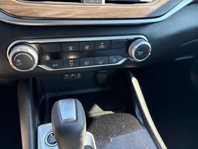 Used 2024 Nissan Altima 2.5 SV image 14