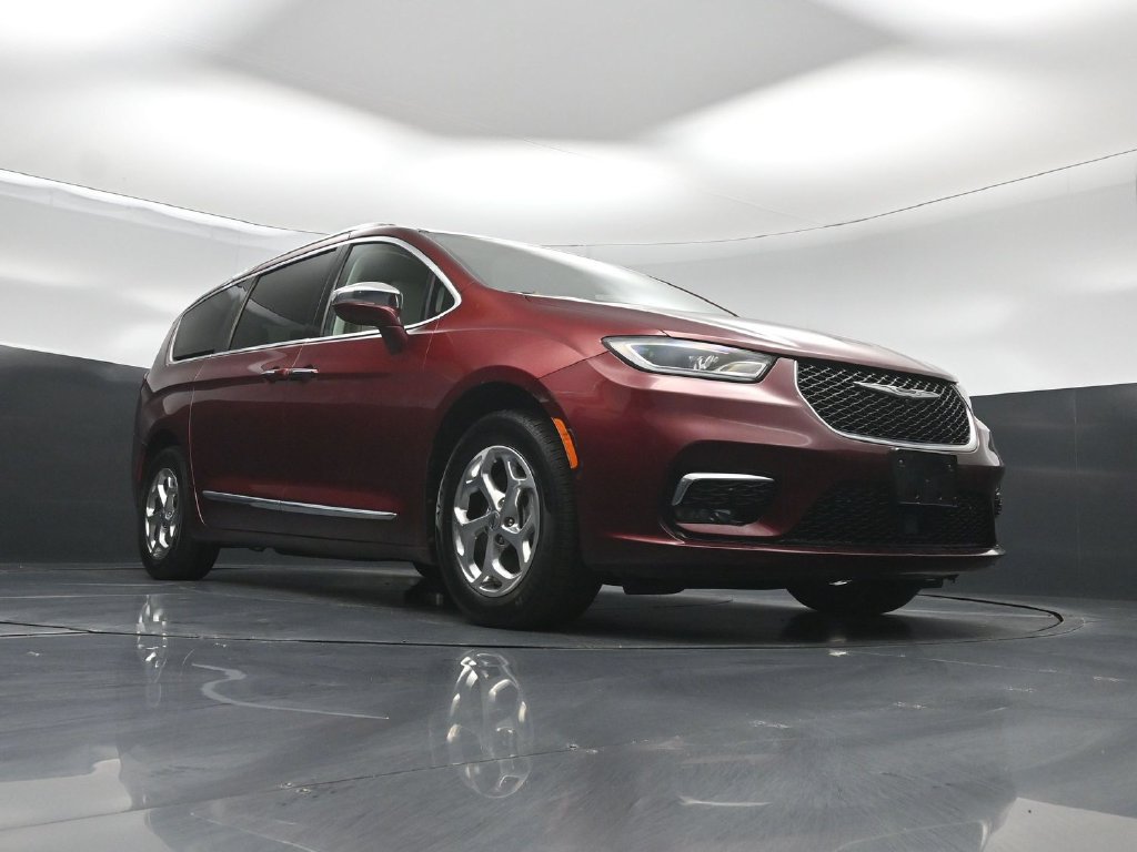 Used 2021 Chrysler Pacifica Limited w/ Premium & Safety Sphere Group AWD/4WD image 46