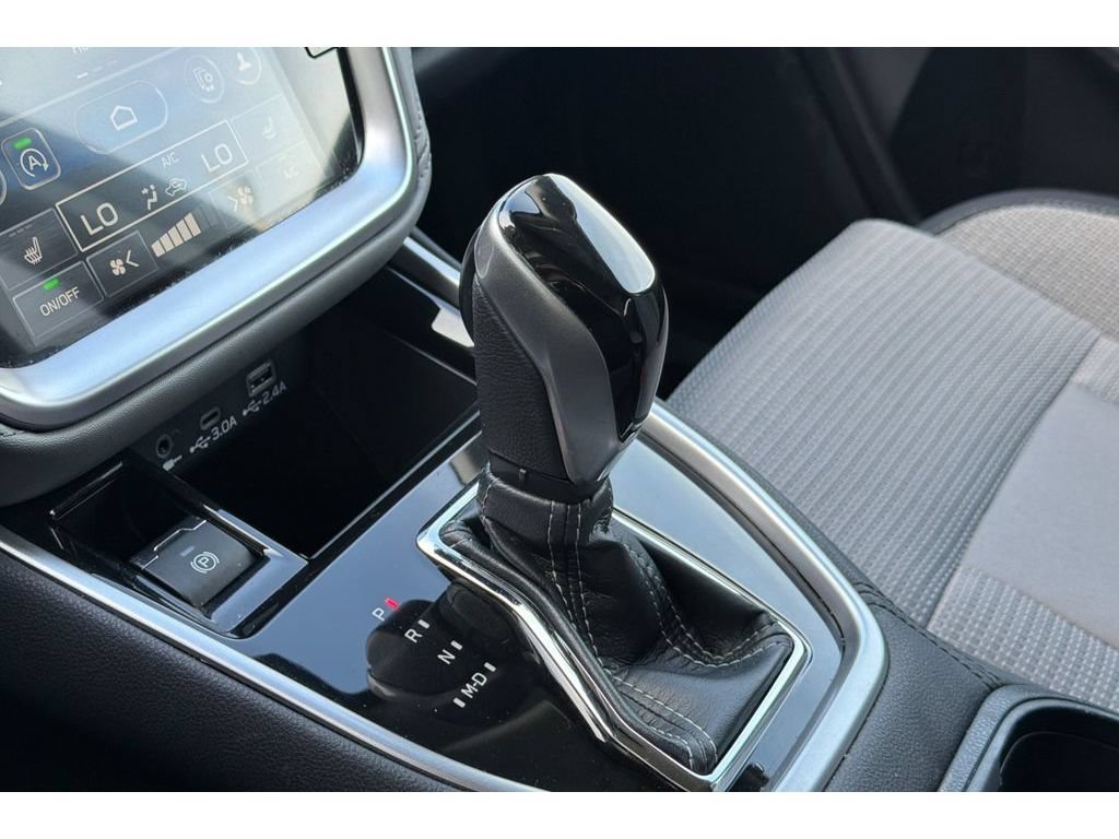 Used 2023 Subaru Outback Premium AWD/4WD image 22