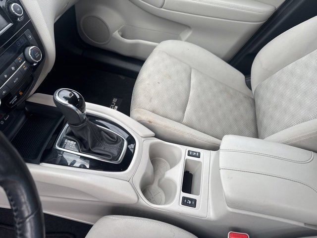 Used 2022 Nissan Rogue Sport SV image 30