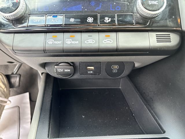 Used 2024 Hyundai Elantra SEL image 33