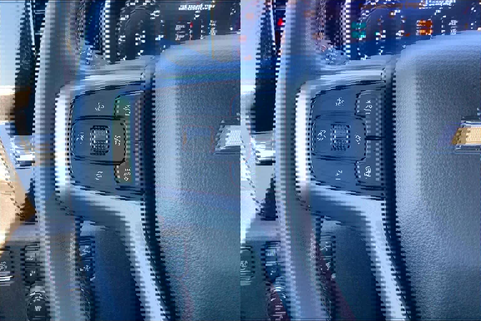 Used 2024 Chevrolet Silverado 2500 LTZ w/ LTZ Convenience Package image 23