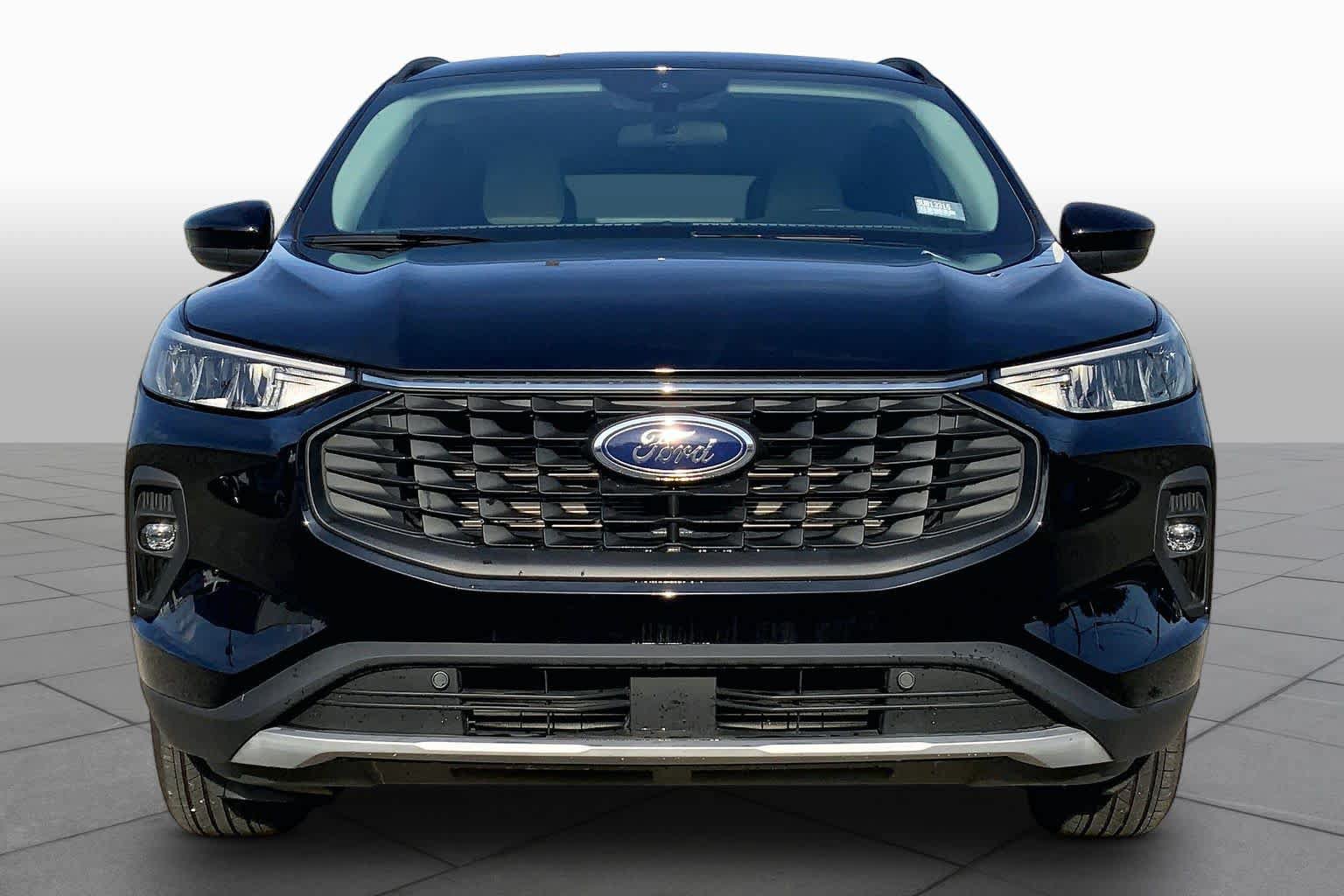 Certified 2025 Ford Escape SE FWD image 8