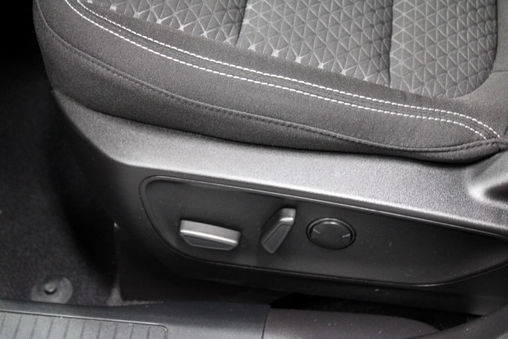 Certified 2023 Ford Escape Active AWD/4WD image 24
