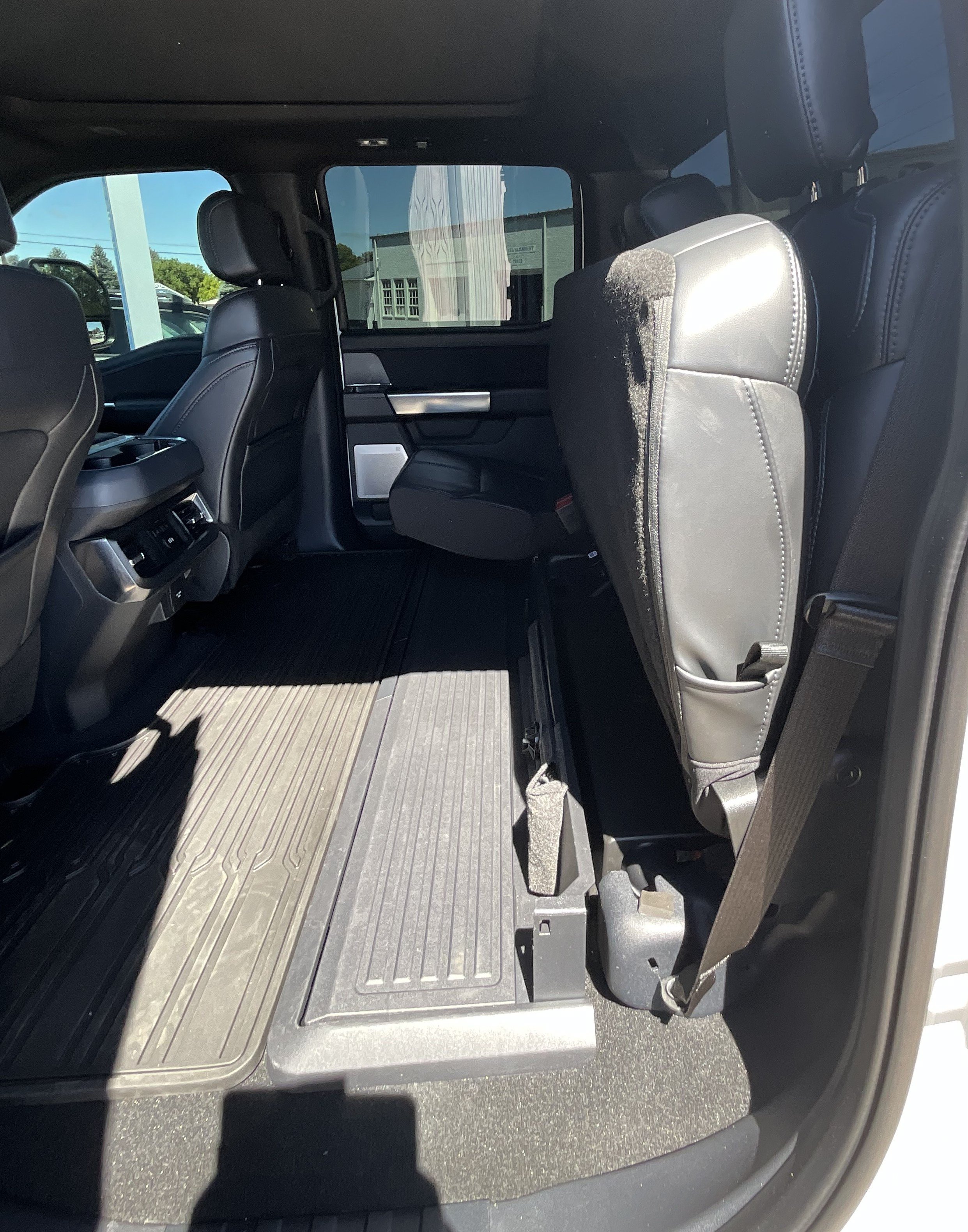 Certified 2025 Ford F350 Platinum AWD/4WD image 17